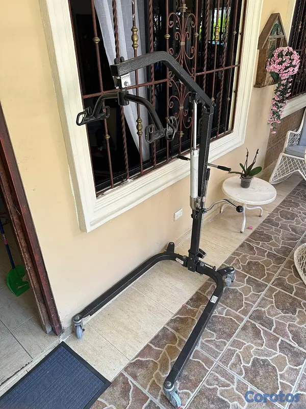 Salud y Equipamiento Médico - Grúa hidráulica de pacientes  6