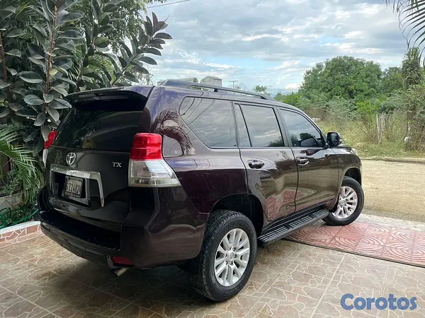 jeepetas y camionetas - Toyota land cruicer prado txl 2012 8