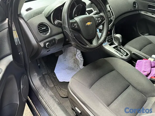 carros - es un carro en Excelente condiciones  16