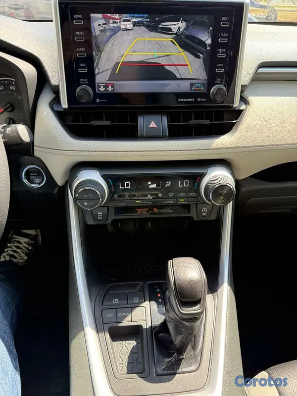 jeepetas y camionetas - Toyota RAV4 XLE 2021 4