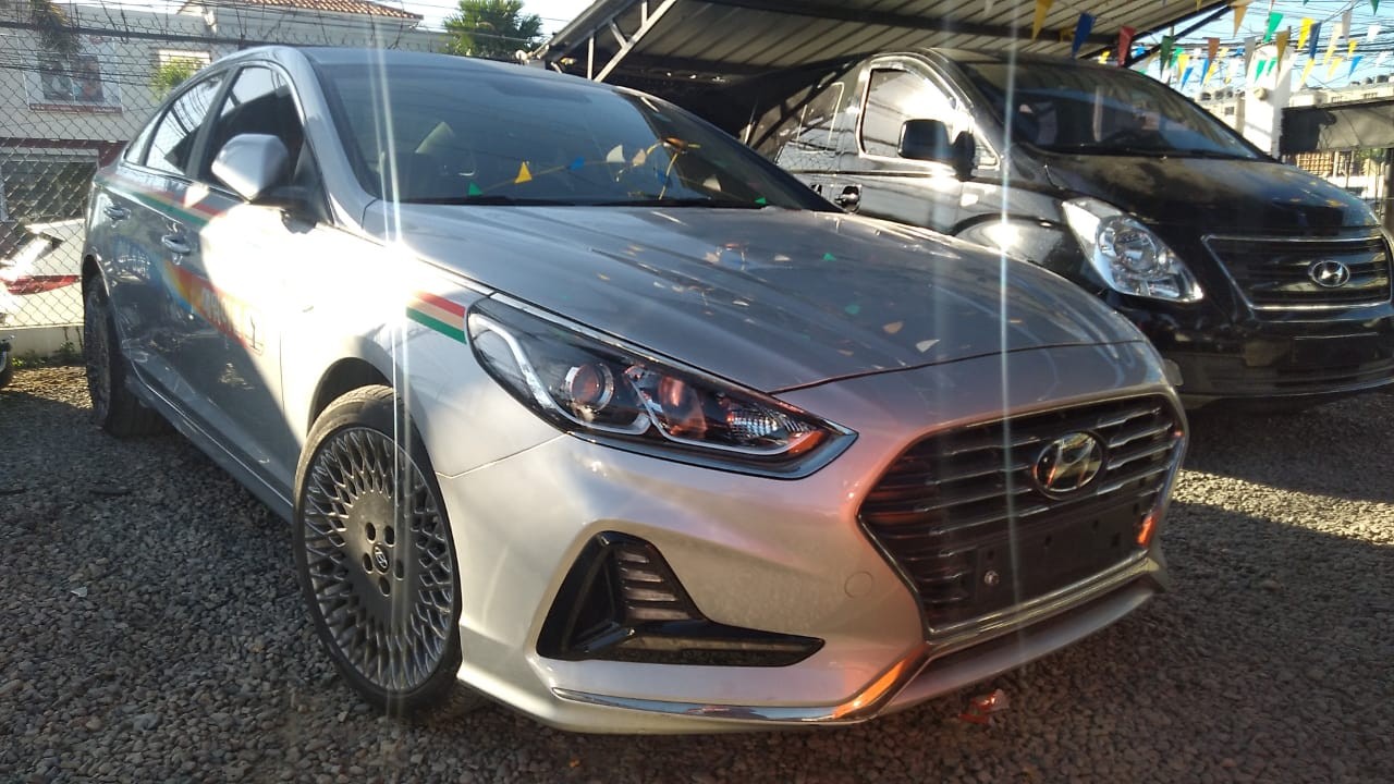 carros - HYUNDAI SONATA NEW RISE 2018 GRIS 1