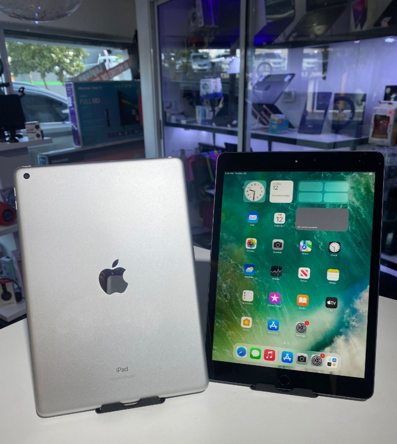 celulares y tabletas - iPad modelo:A2270
 3