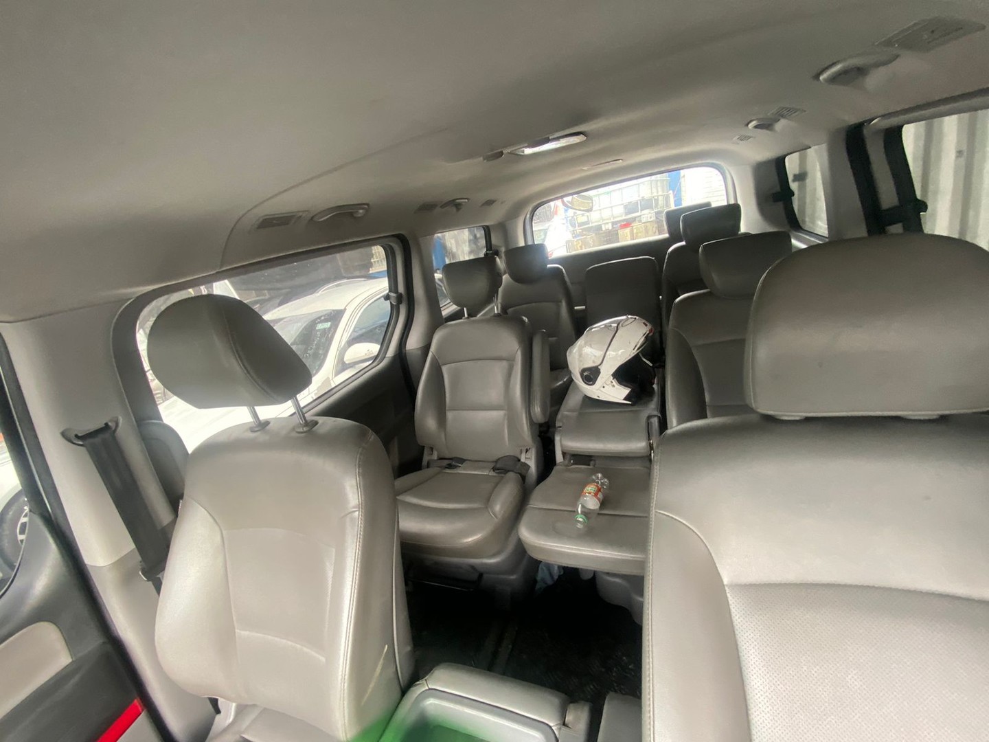 jeepetas y camionetas - HYUNDAI STAREX 2018 GRISDESDE: RD$1,300,000 4