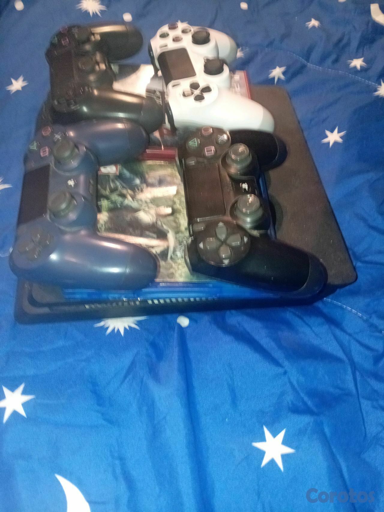 consolas y videojuegos - Ps4 slim 4 controles y 7 juegos  2