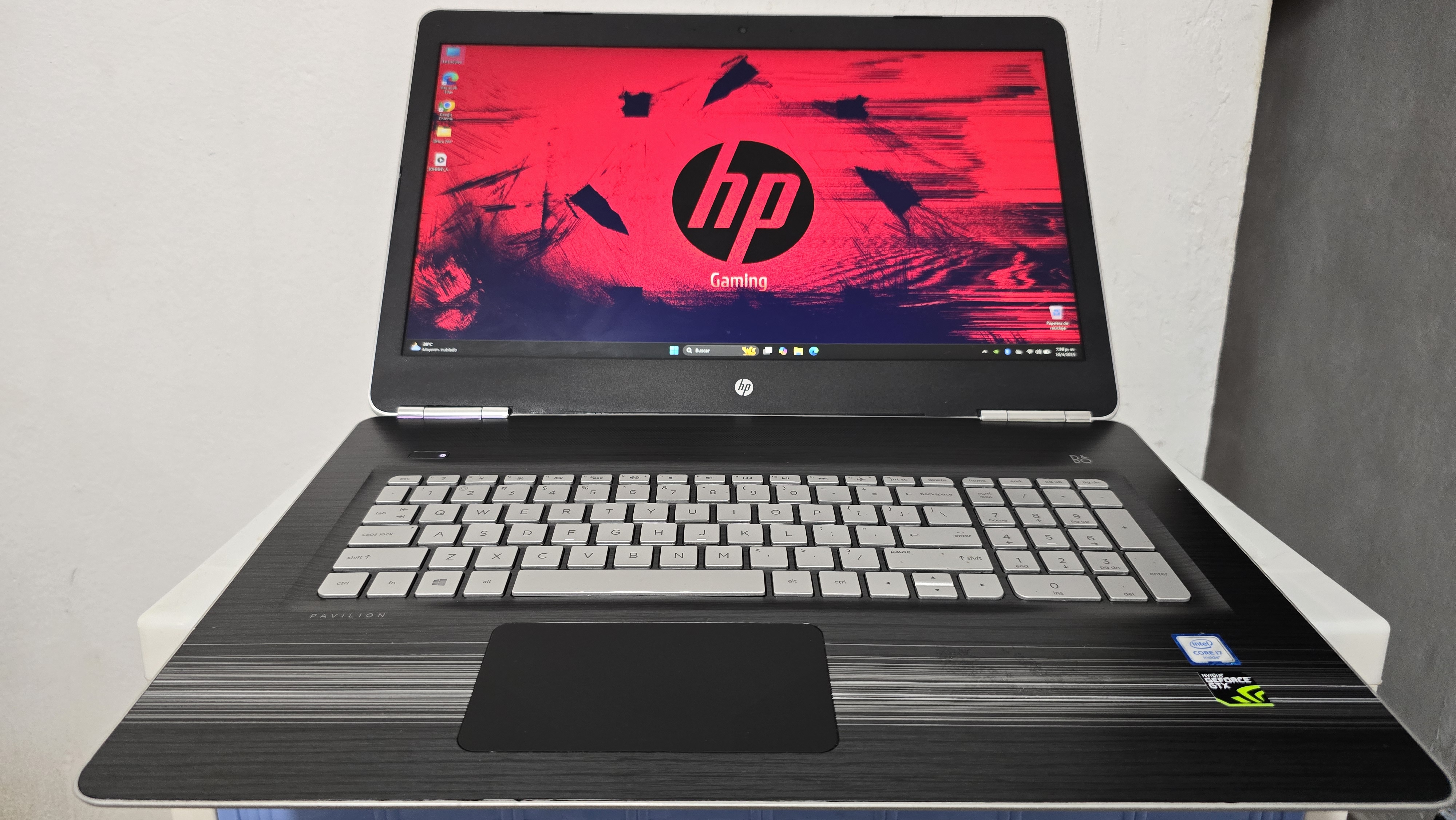 computadoras y laptops - laptop hp Gamer 17 Pulg Core i7 Ram 16gb Disco 512gb SSD Nvidea Gtx 960m 10gb 1