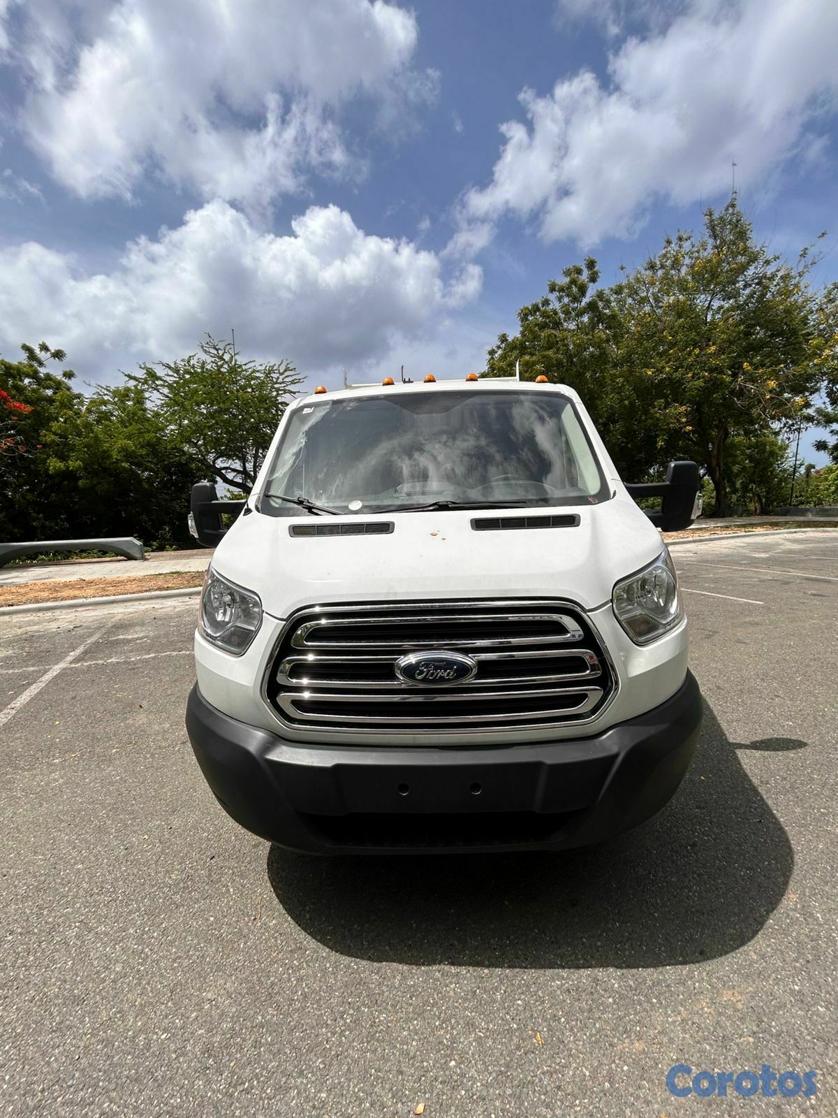 camiones y vehiculos pesados - FORD TRANSIT 350 BLANCO LISTO PARA TRABAJAR ELECTR 1