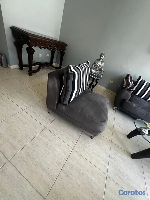 muebles y colchones - Sofá seccional Gris con Chaise y butaca gris individual 2