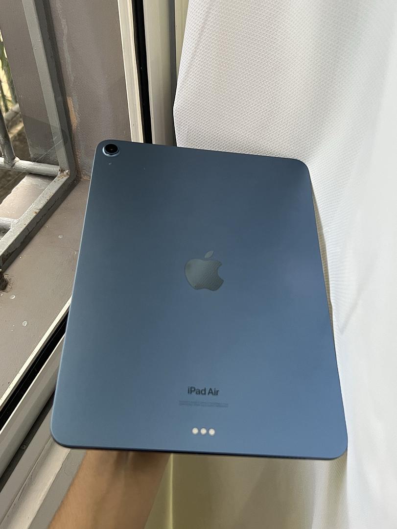 celulares y tabletas - iPad Air 5ta generación,modelo A2588, bloqueado por iCloud,ideal para repuestos. 5