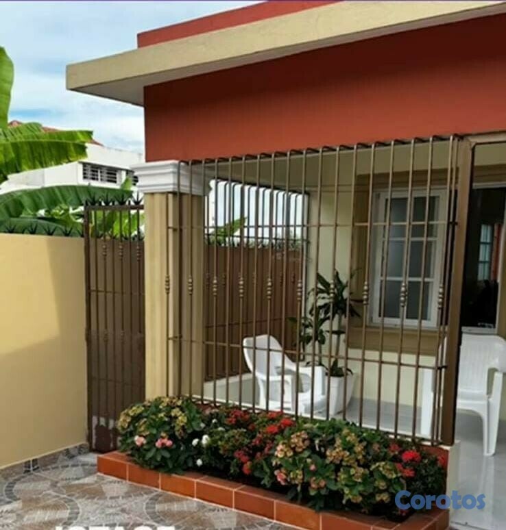 casas - VENDO CASA EN EL KM14 AUTOPISTA DUARTE   5