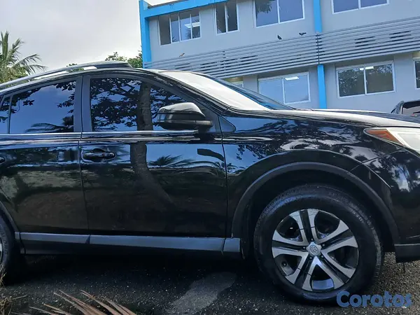 jeepetas y camionetas - Toyota Rav4 2017 recién importado un año de garant 4