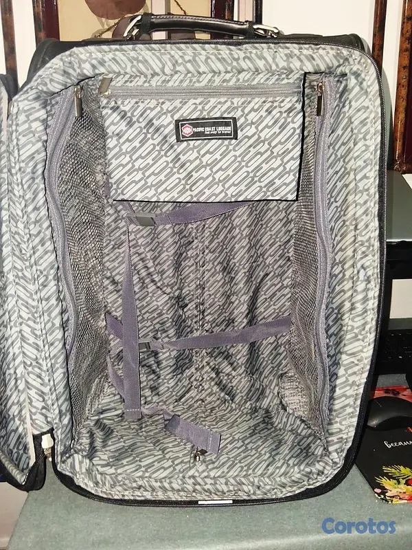 carteras y maletas - Maleta Carry-On Pacific Coast Luggage (Negra)  6