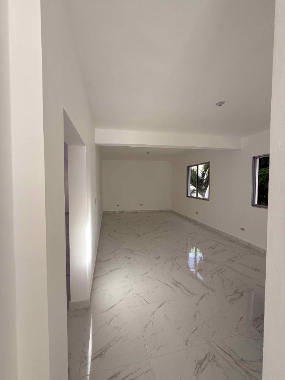 oficinas y locales comerciales - Local Comercial en EVARISTO MORALES 2