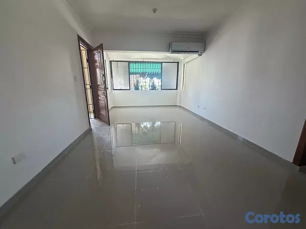 apartamentos - alquiló Evaristo Morales piso 4 dos habitaciones dos baños dos parqueos servicio 7