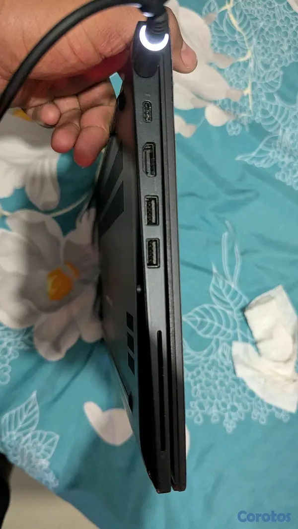 computadoras y laptops - Vendo o cambio 7