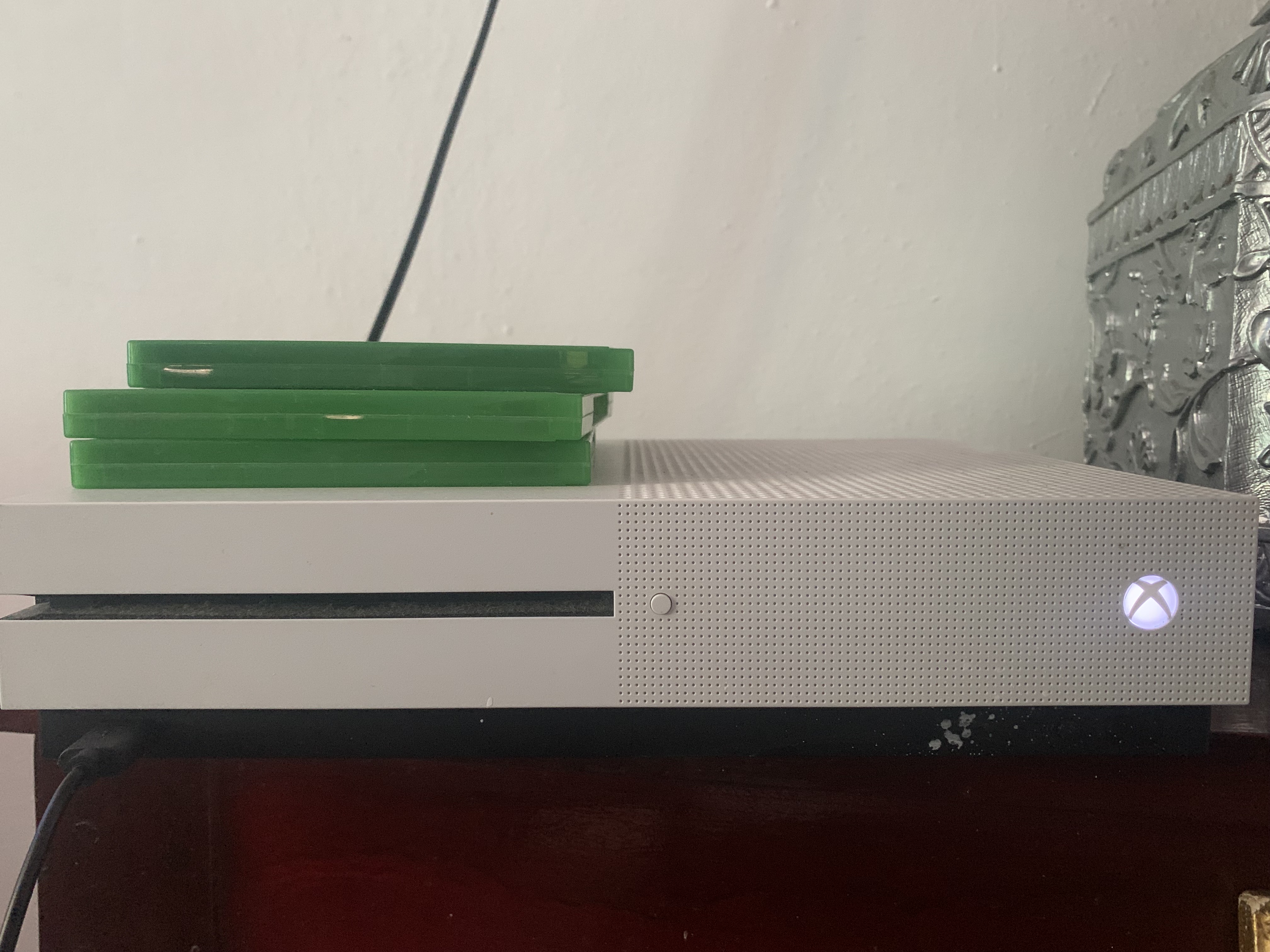 consolas y videojuegos - Vendo Xbox one S todo clean 3