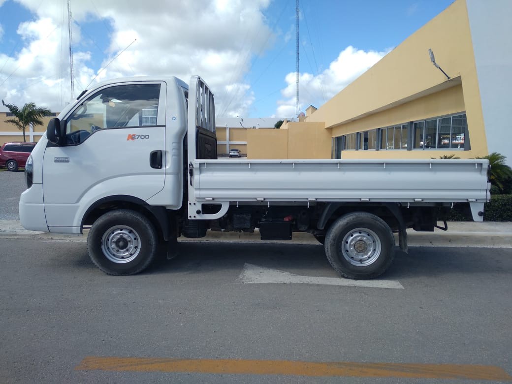 camiones y vehiculos pesados - coche Kia Bongo 4x4 