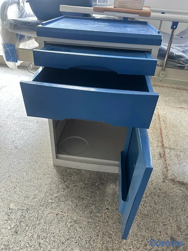 Salud y Equipamiento Médico - mesita de noche para paciente nueva  3