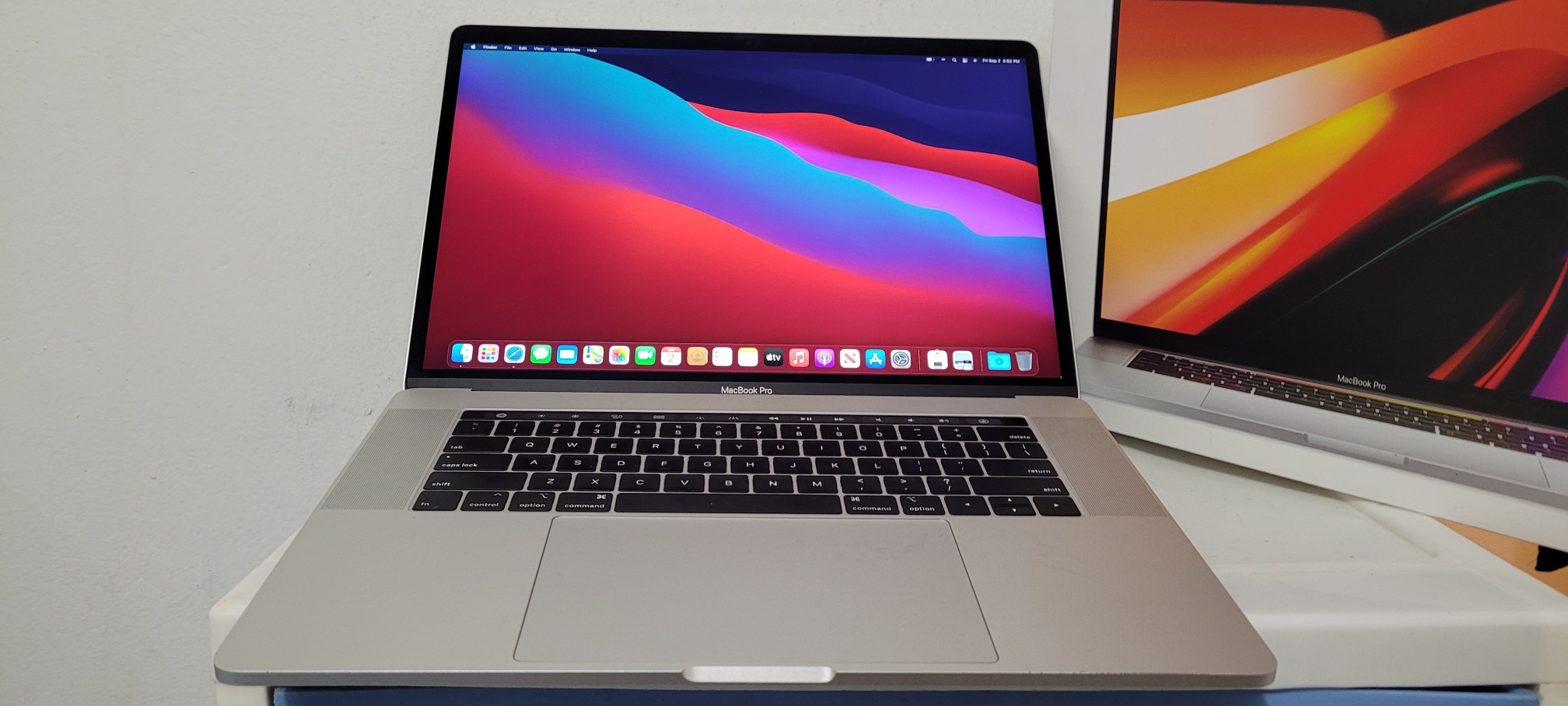 computadoras y laptops - Macbook Pro 15 Pulg Core i7 Ram 16gb Disco 512gb Doble Video Grafico 0