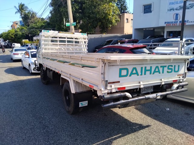 camiones y vehiculos pesados - CAMION DAIHATSU C/L 2006 4