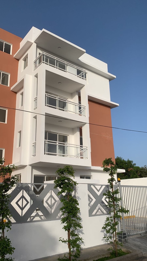 apartamentos - Apartamento en la autopista de san Isidro con terraza privada 
