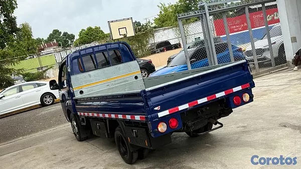 jeepetas y camionetas - 2020 Kia Bongo III 1.2 TON MECANICO  4