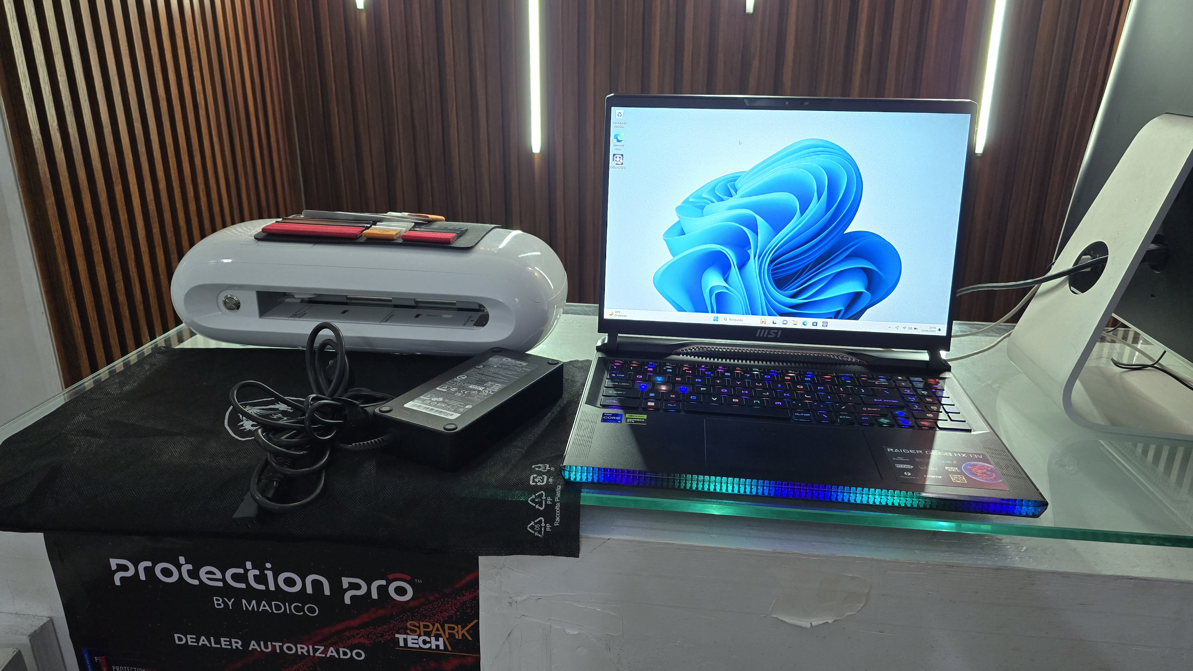 computadoras y laptops - Laptop Gamer MSI GE68 Intel Core i9 13TH RTX 4060