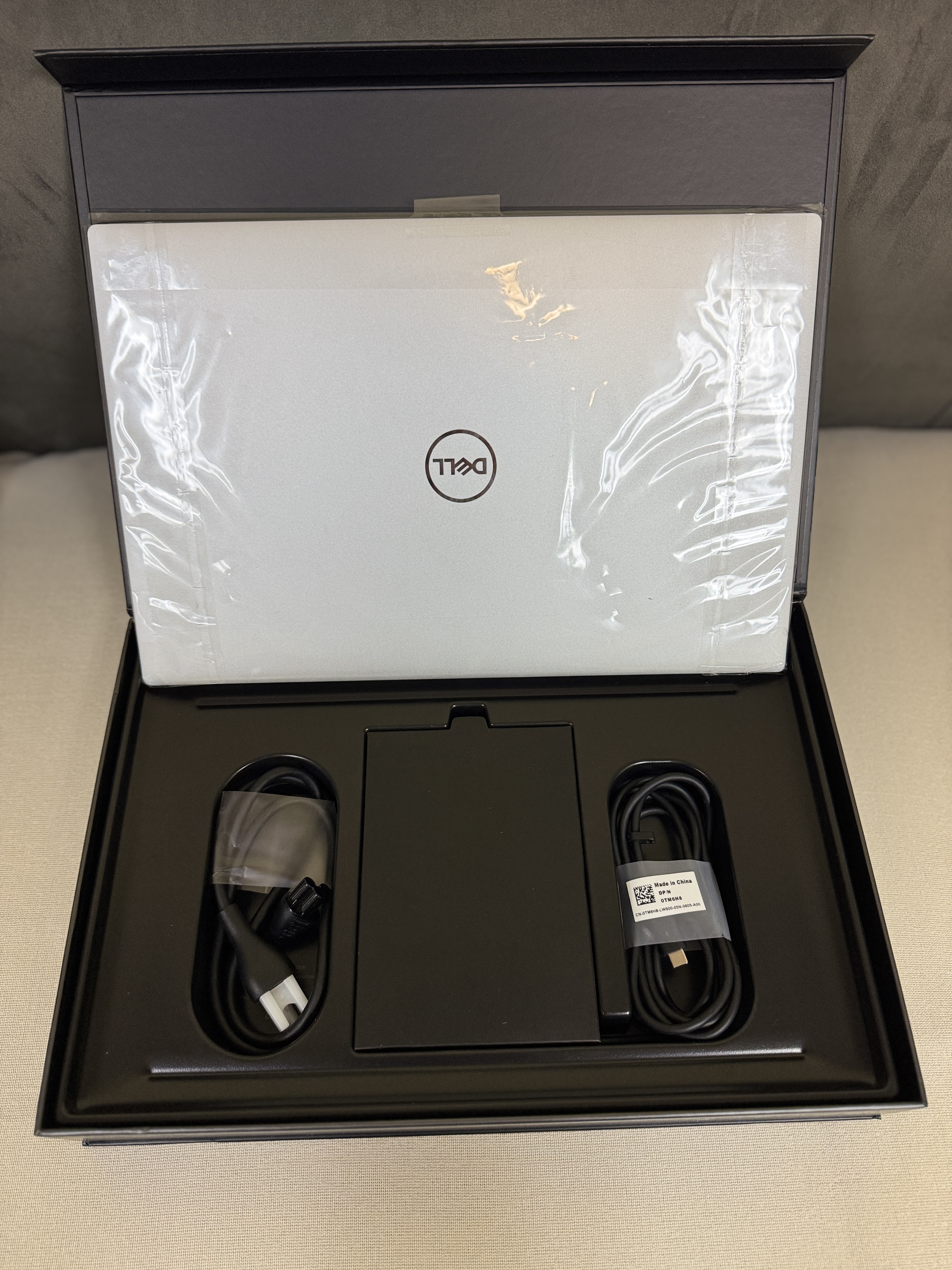 computadoras y laptops - Dell XPS 15" 9500 - 15.6" UHD+ Touchscreen 4