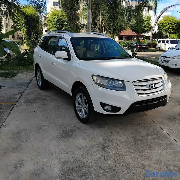 jeepetas y camionetas - Hyundai Santa Fe año 2010 10