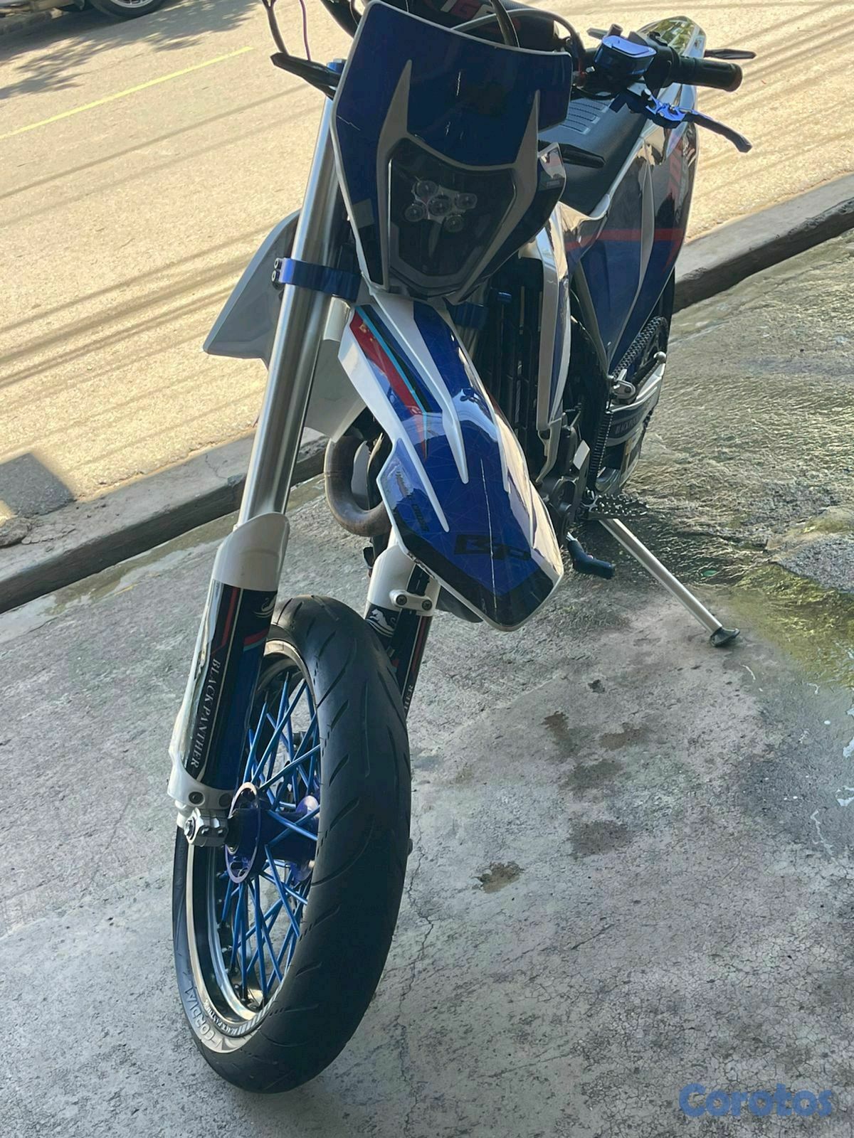 motores y pasolas - vendo motor Black panther azul 8