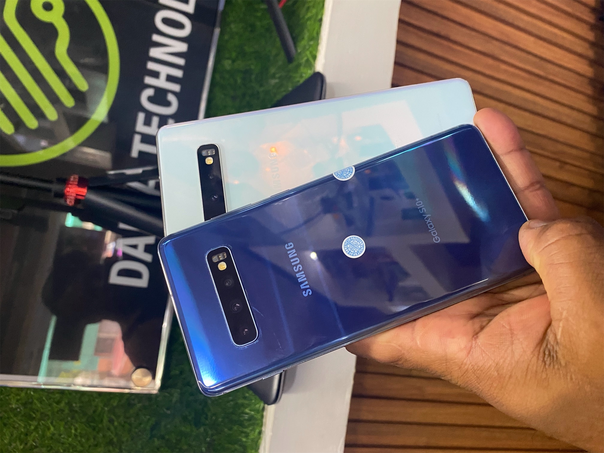 celulares y tabletas - s10 plus  7