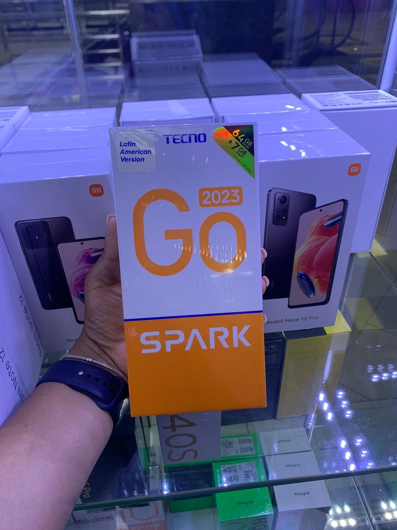 celulares y tabletas - Tecno Spark Go 2023 64GB 7 Ram 