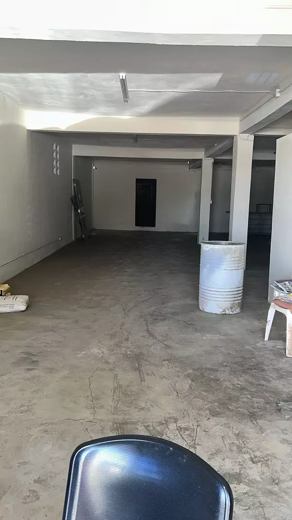 oficinas y locales comerciales - Local 800 Mts en Buena Vista, Santiago 2