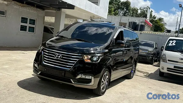 jeepetas y camionetas - 2021 Hyundai Grand Starex Ejecutiva Limosina 2