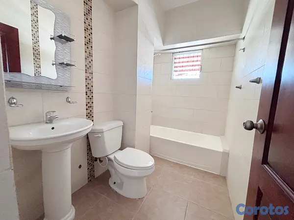 apartamentos - Vendo apartamento en Urb Arismar, Los Frailes I. 4to piso, 3 Hab, 2 parqueos. 4