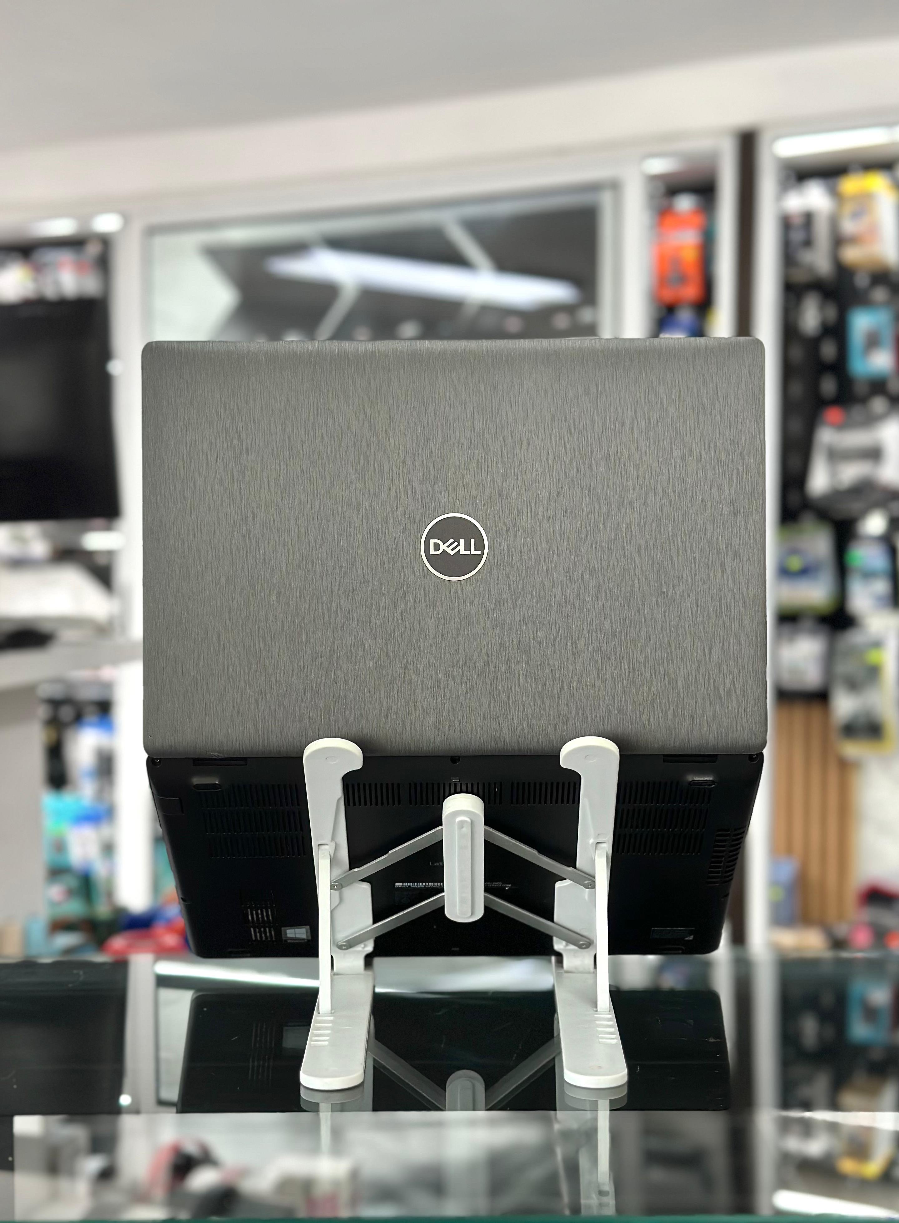 computadoras y laptops - Dell latitude 3370 i5 6ta 256ssd 8Ram Touch  1