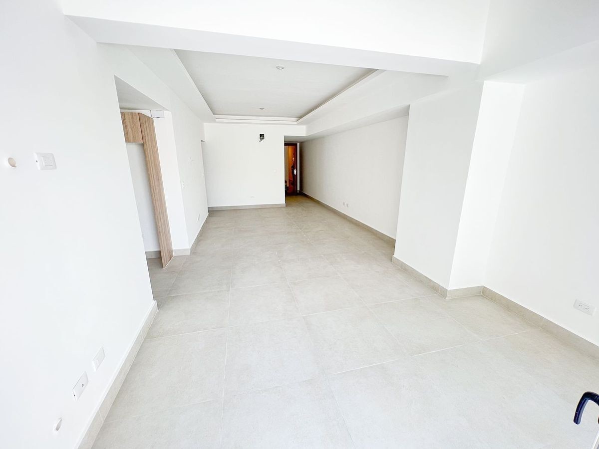 apartamentos - 🔵Alquilo apartamento 2do piso con terraza en evaristo morales 5