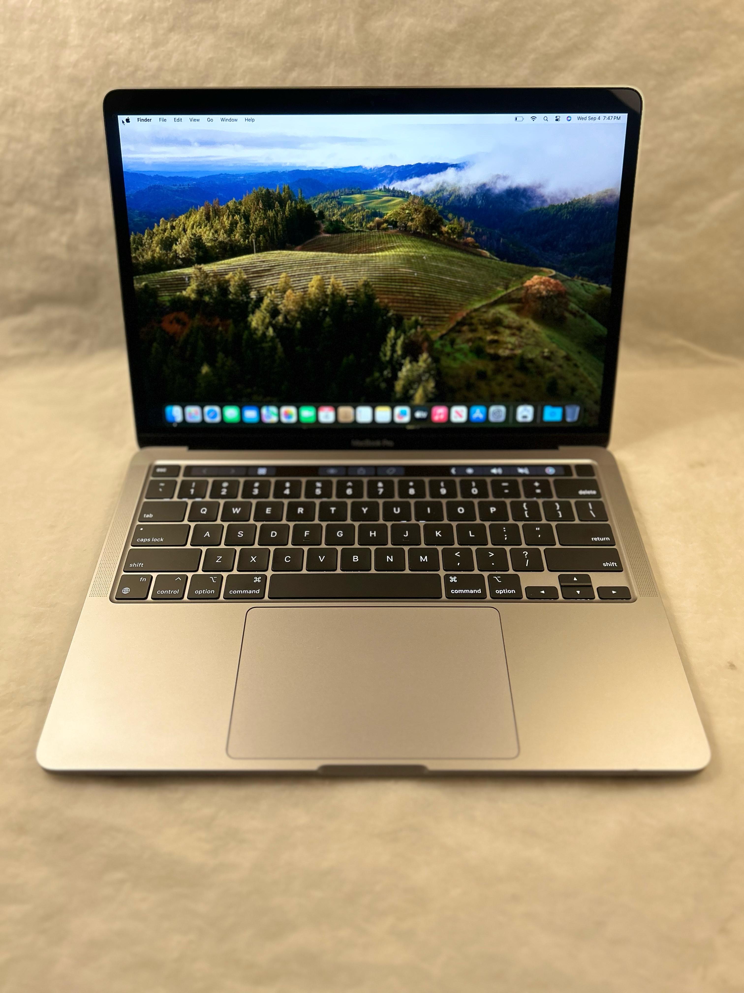 computadoras y laptops - MacBook Pro 14” 2021 Chip M1 Pro de oportunidad 5
