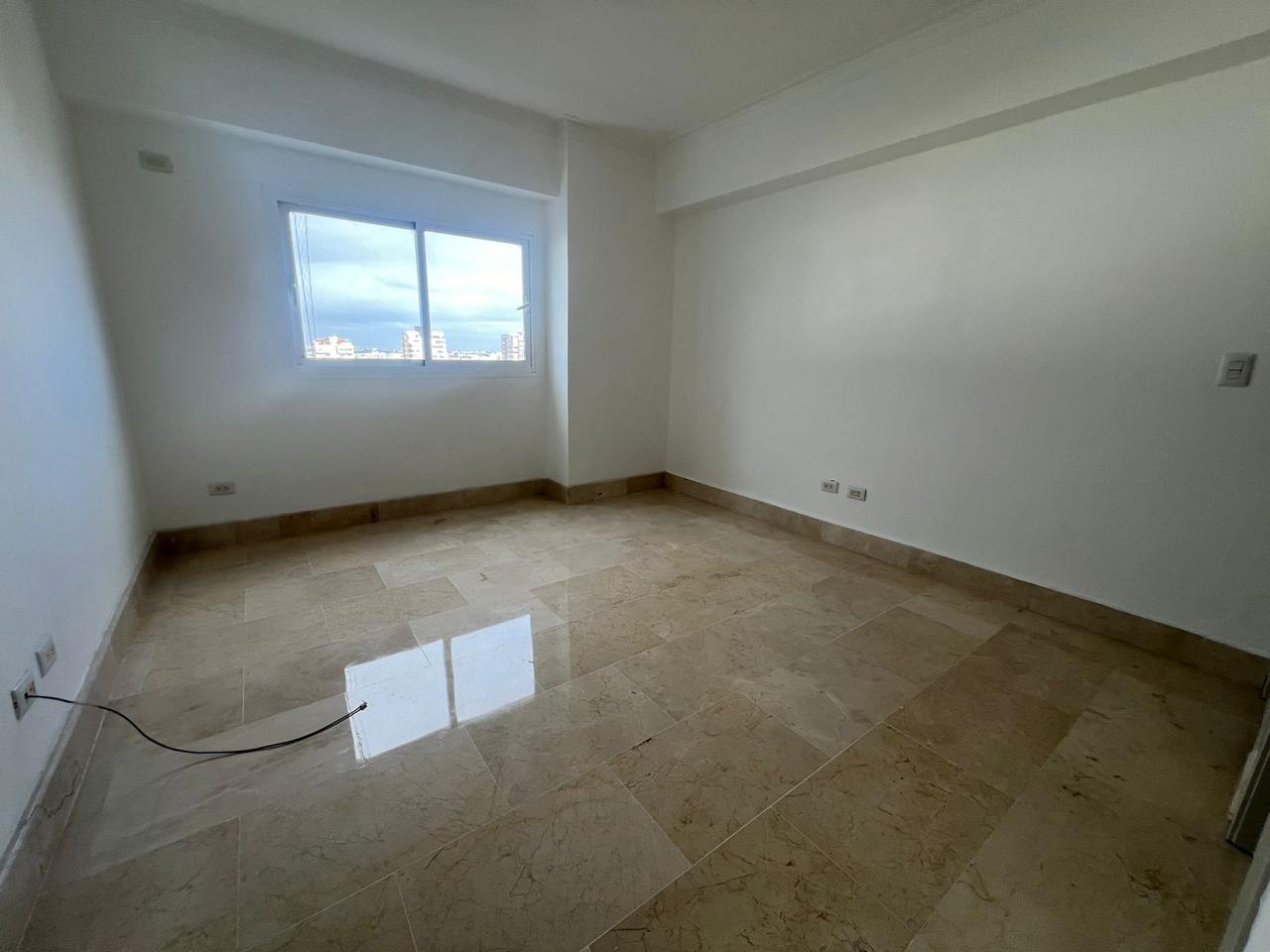 apartamentos - Alquiler en Ave Anacaona Piso Alto Familiar 6
