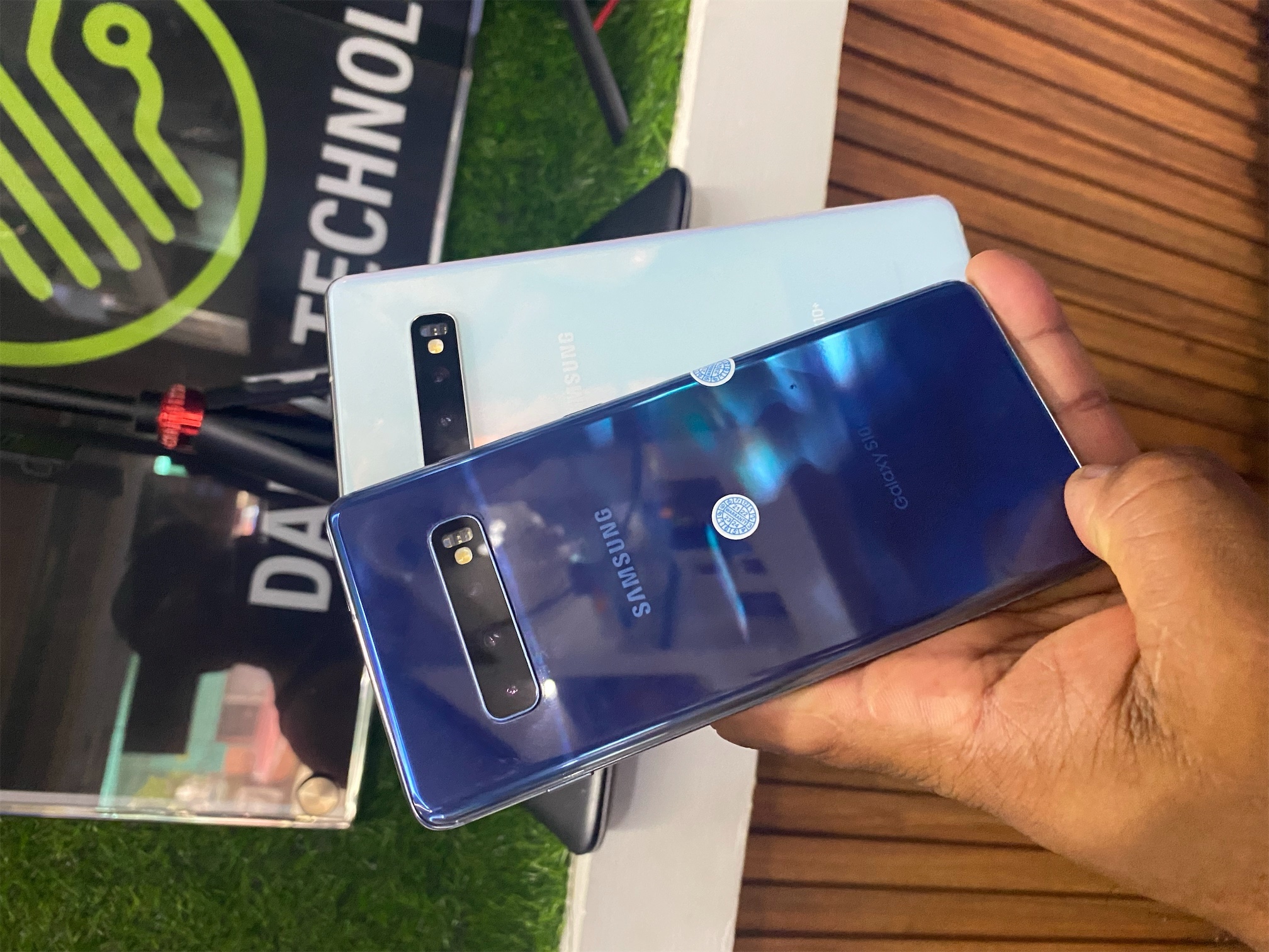 celulares y tabletas - s10 plus  8