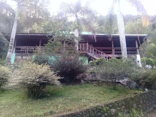 casas vacacionales y villas - Espectacular Villa en Jarabacoa (con Piscina y Áreas Verdes)