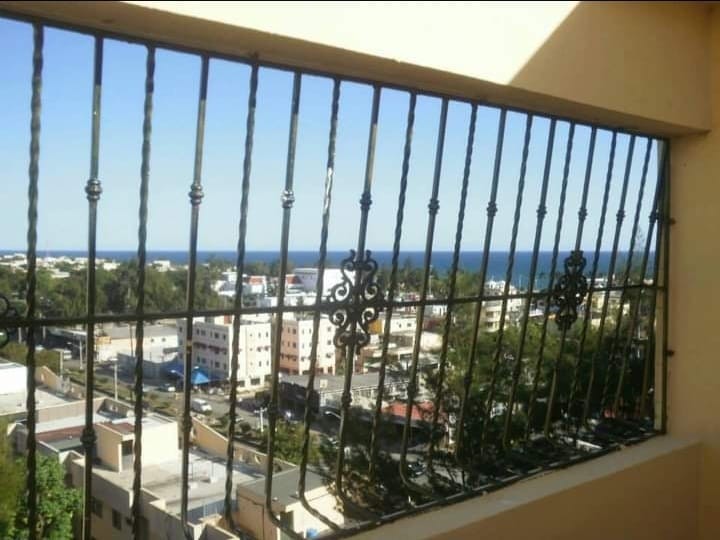 apartamentos - EXCELENTE APARTAMENTO EN AV. INDEPENDENCIA  A 400 MTS DEL PARQUE MIRADOR SUR .

 0