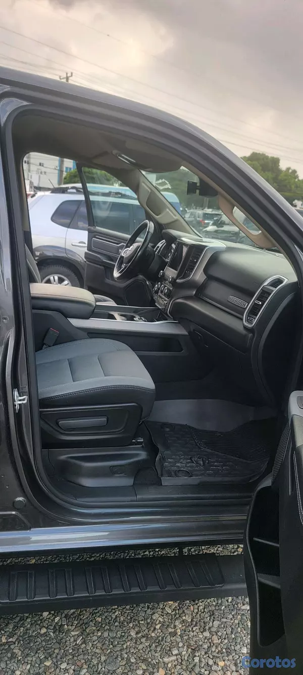 jeepetas y camionetas - DODGE RAM1500 BIGHORS 2020 2