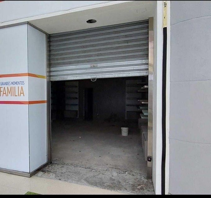 oficinas y locales comerciales - Local Comercial en Alquiler  0
