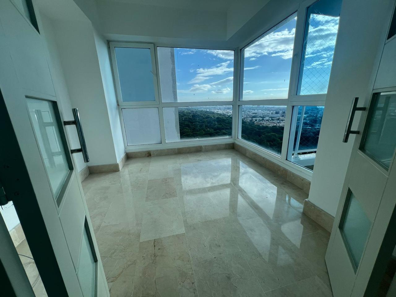 apartamentos - Alquiler en Ave Anacaona Piso Alto Familiar 7