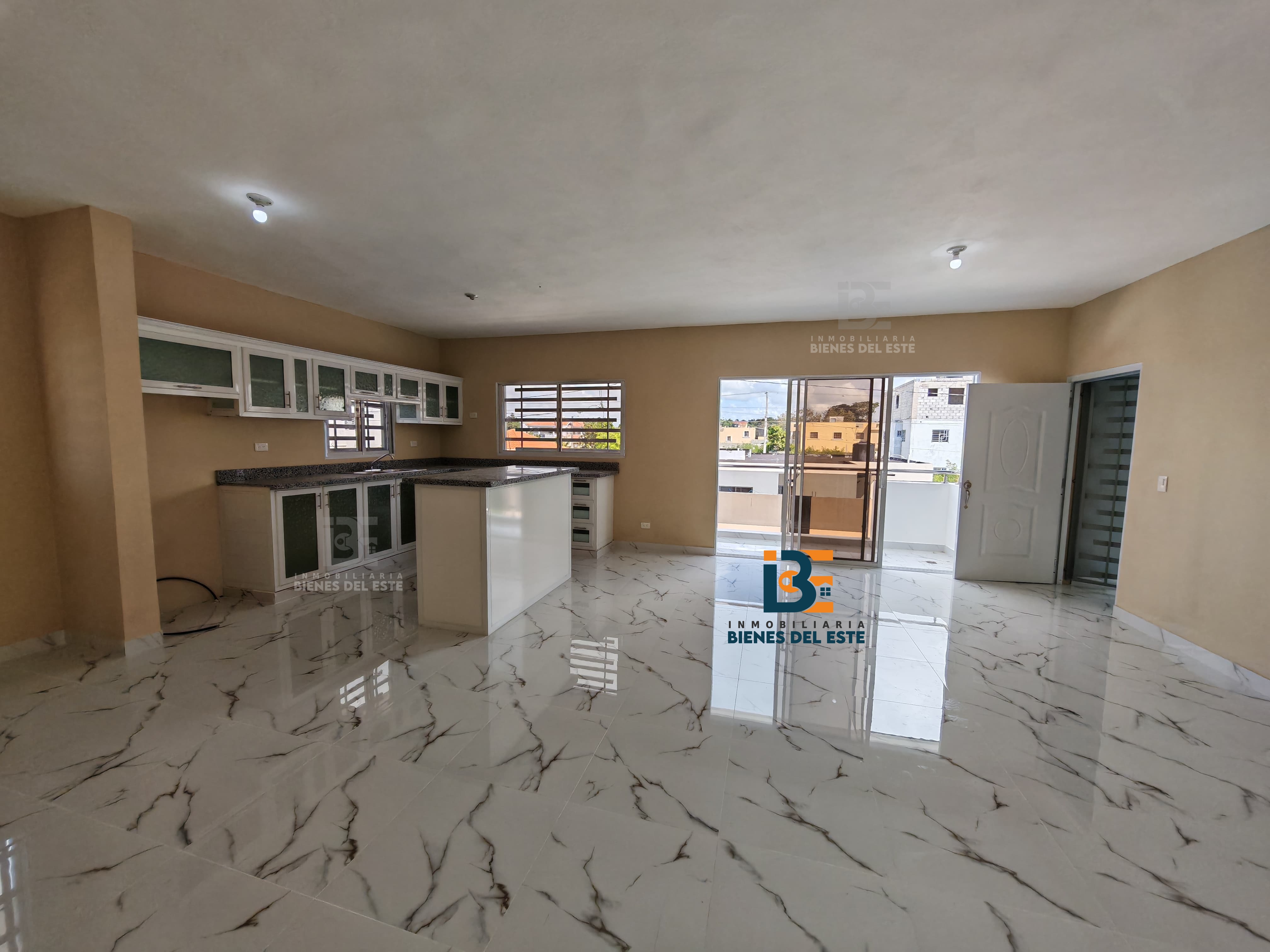 apartamentos - DE RENTA NUEVO Apartamento Primer y Segundo Nivel  3