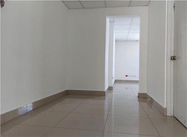 oficinas y locales comerciales - Local amplio de 300 metros 5
