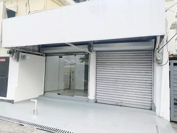 oficinas y locales comerciales - Local en Bella vista  3