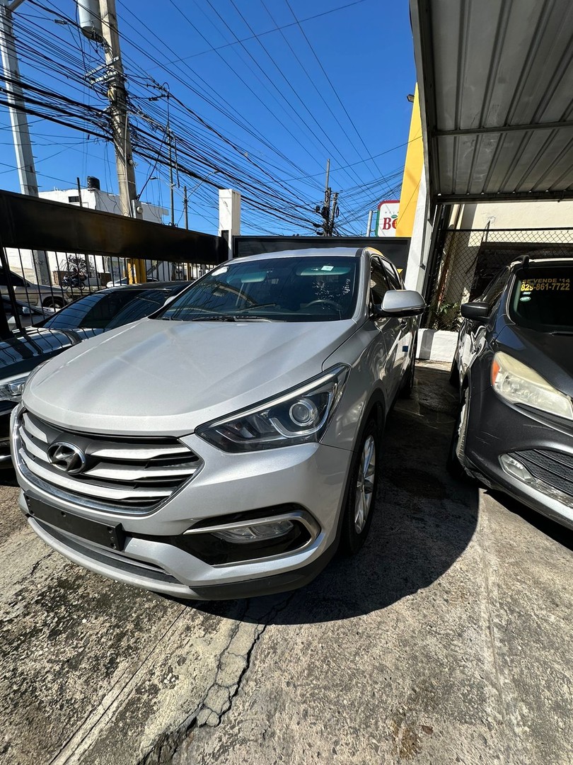 jeepetas y camionetas - HYUNDAI SANTA FE 2018 BLANCO 2