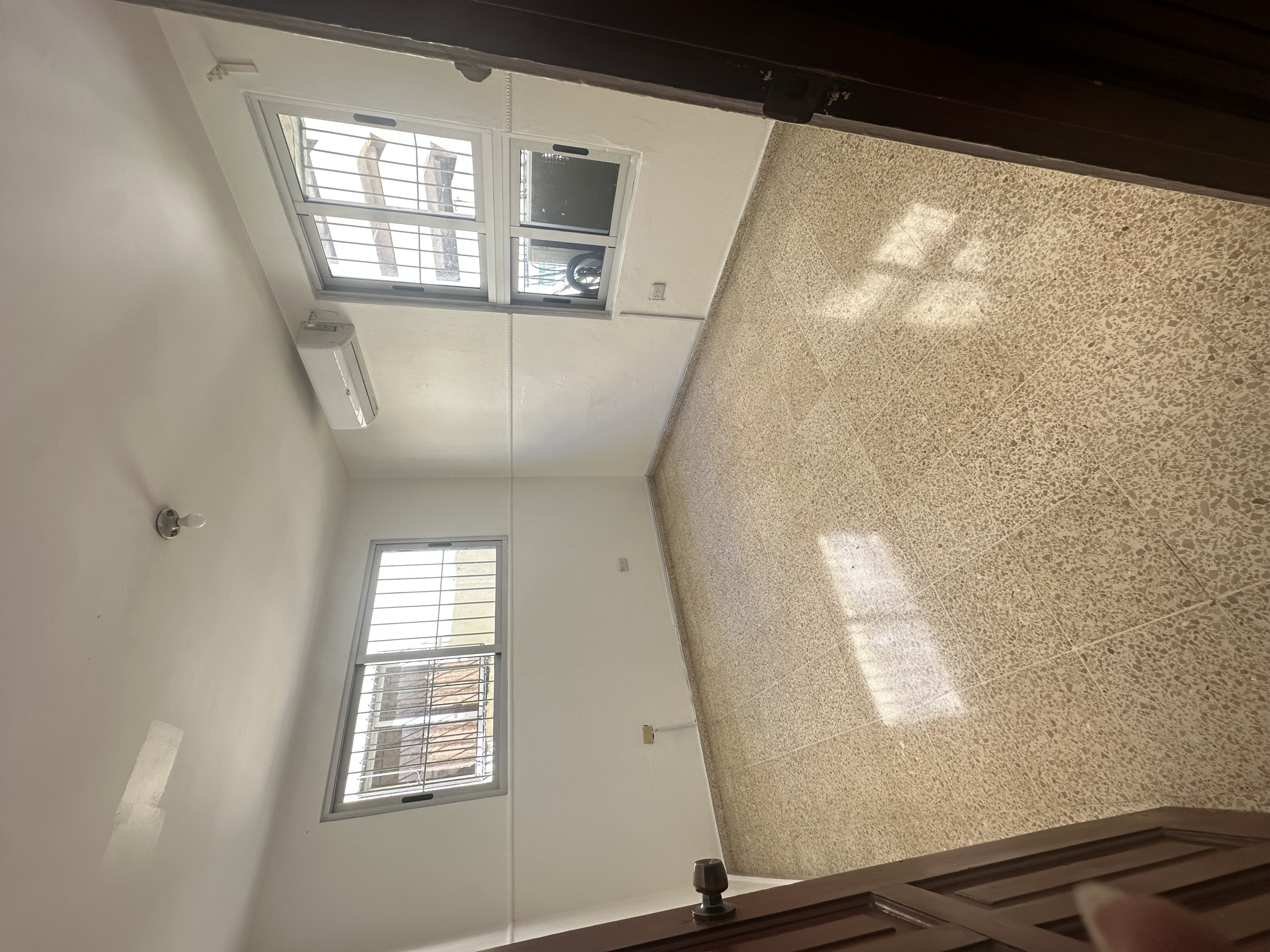 apartamentos - Venta  de oportunidad en la zona universitaria  5