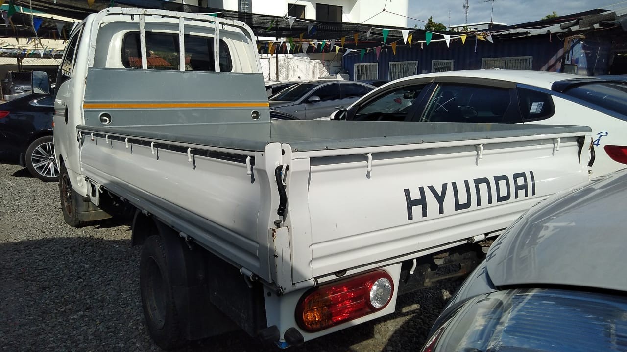 camiones y vehiculos pesados - HYUNDAI PORTER BLANCODESDE: RD$ 870,100.00 3